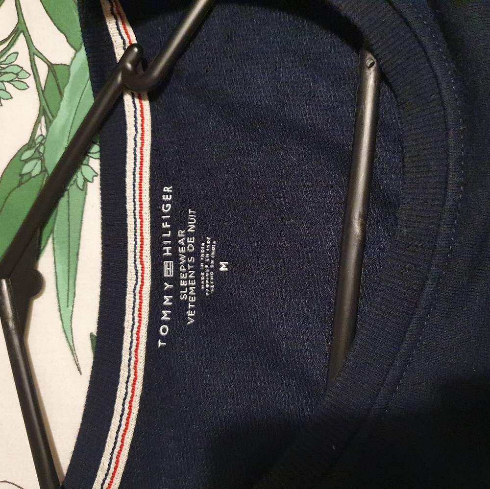 Tommy Hilfiger sweater size M - Picture 3 of 3